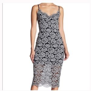 NSR / Floral Lace Midi Dress